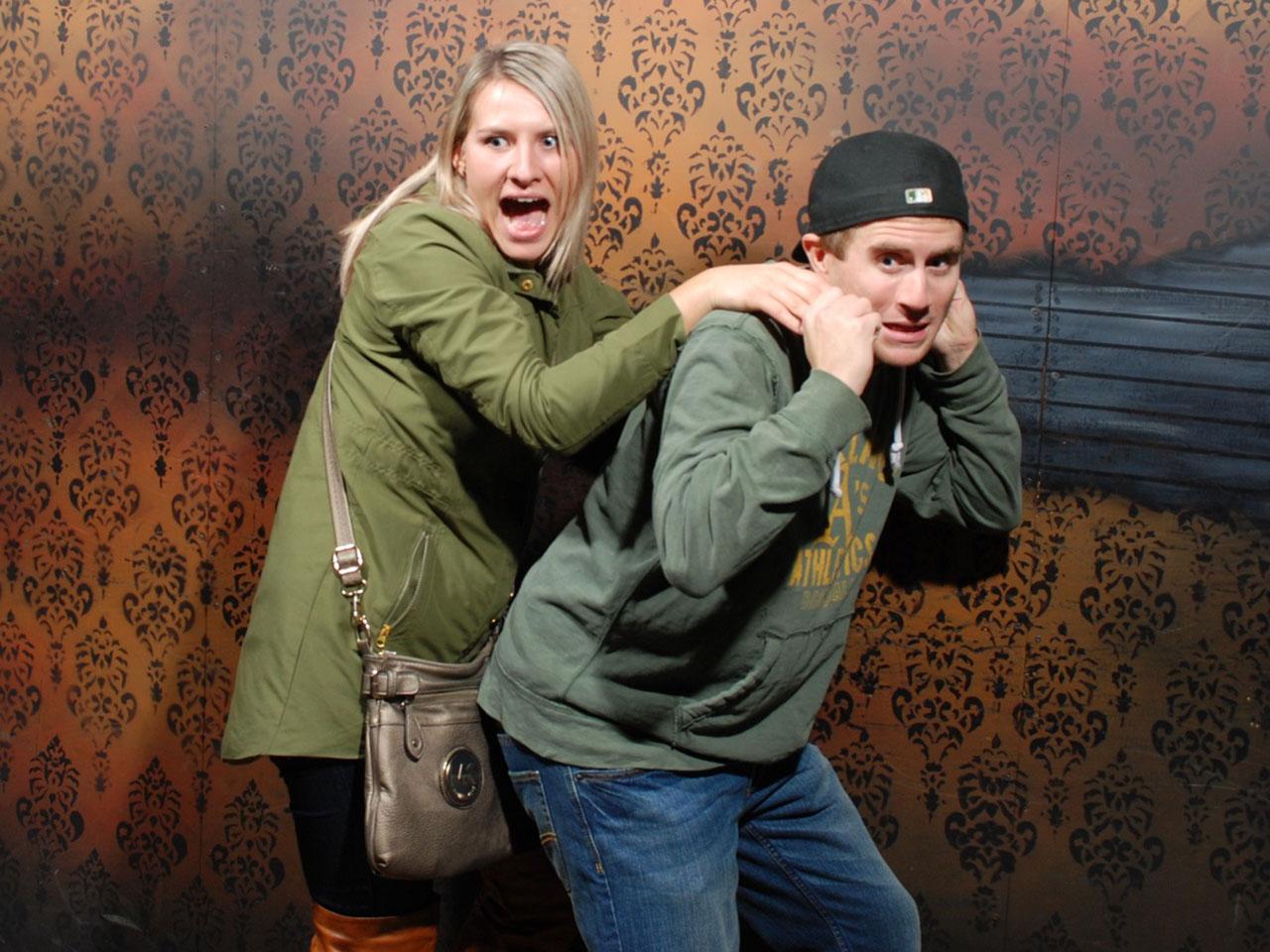 Funny Reactions at Niagara Falls Haunted House